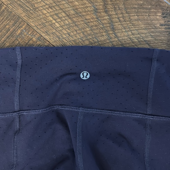 Lululemon Emerge Renewed Crop *Full-On Luon
Shine Dot Black Grape - Picture 10 of 13